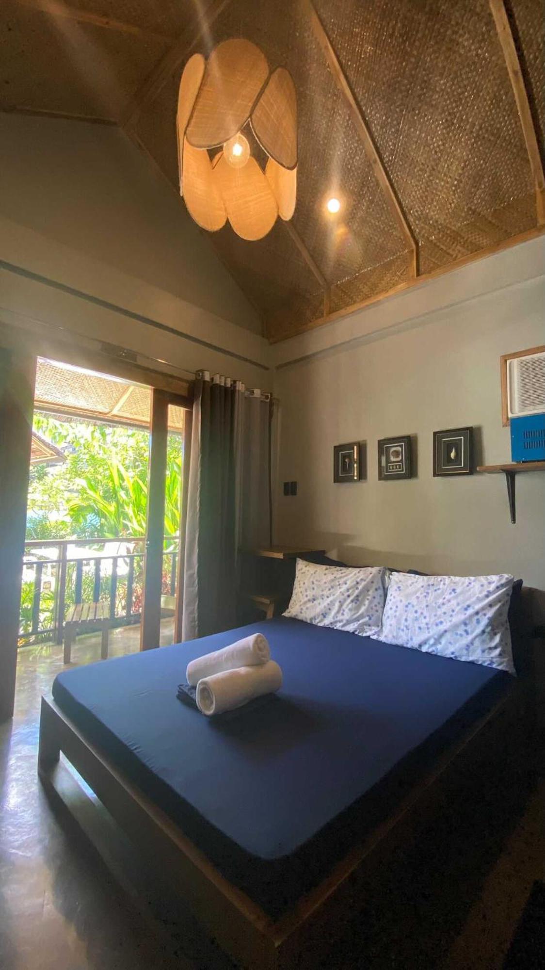 Matam-Is Cafe & Homestay General Luna  Exterior photo